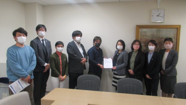 12月14日（火）東京都へ住まいを失った人々への支援を求める要望書を提出